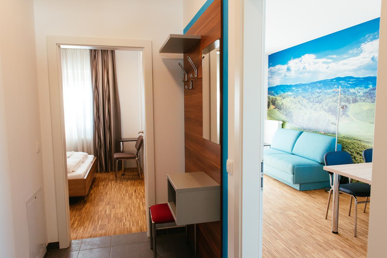 Aparthotel Heuberger Rudersdorf Exterior photo