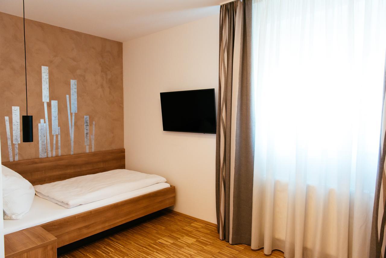 Aparthotel Heuberger Rudersdorf Exterior photo